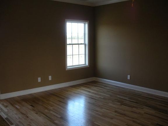 3rd image of 31 Victoria Park Lot 31