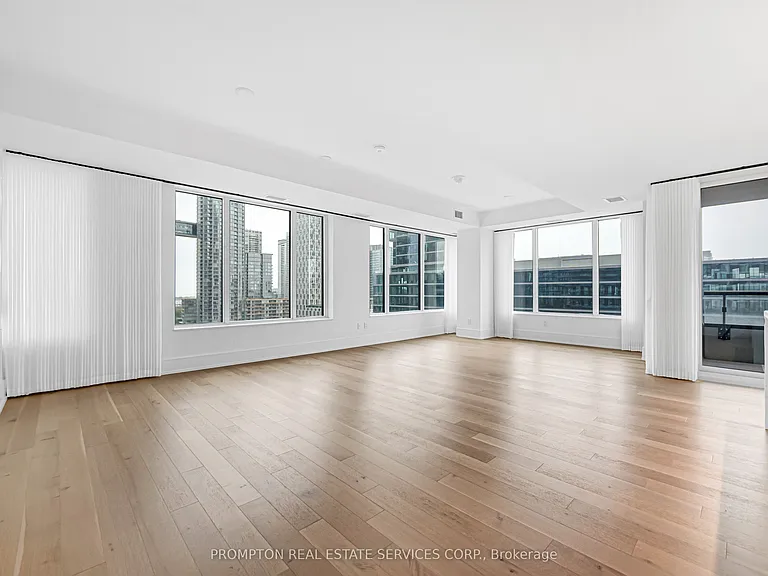 455 Wellington St W #908 — Photo 21