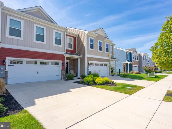 32070 Sand Bank Ln, Millville, DE 19967