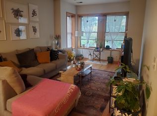 2452 N Linden Pl #2, Chicago, IL 60647