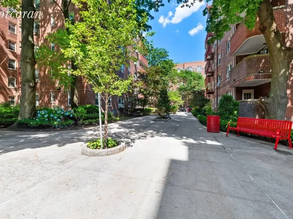 915 East 17th Street image 10 of 10