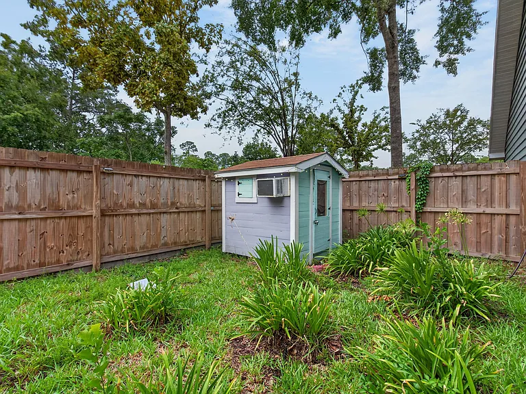 2324 NW 40th Pl — Photo 52