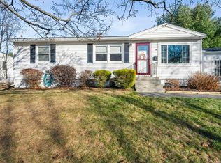 75 Sussex Ln, Worcester, MA 01602