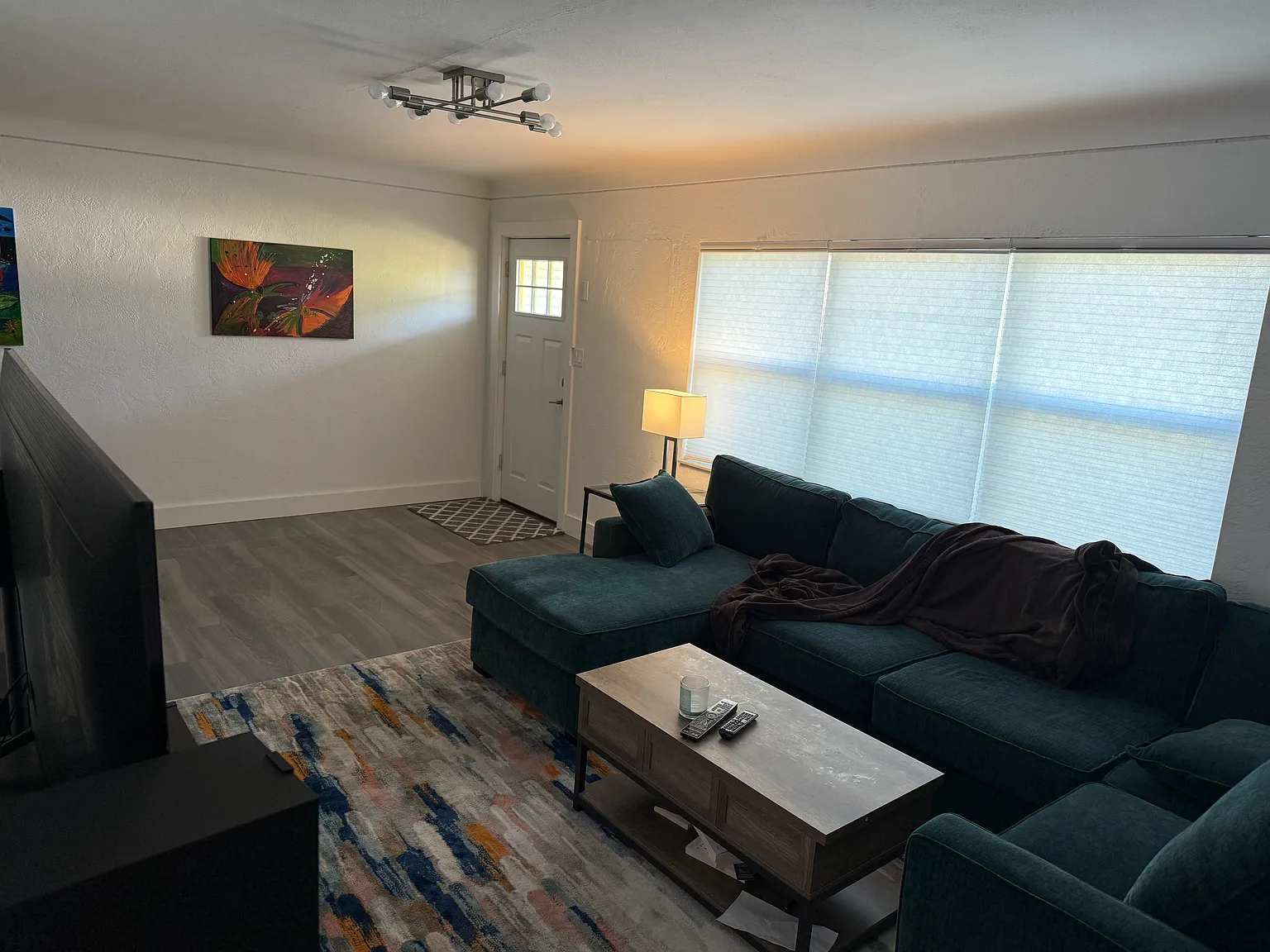 3 bed, 1400 sqft, $2,900 — Photo 4