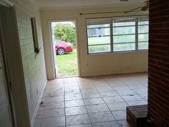 2nd image of 152 Glyndale Dr