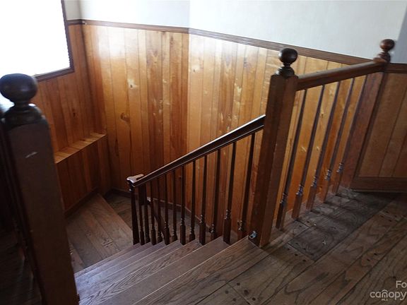 3rd image of 135 Bren Ln