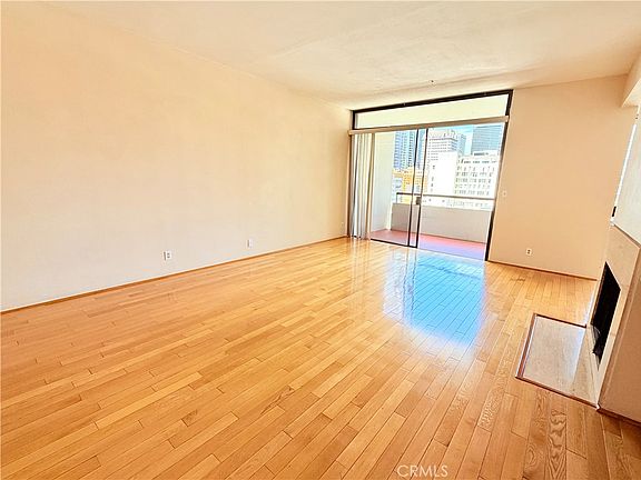 3rd image of 600 W 9th St APT 1508