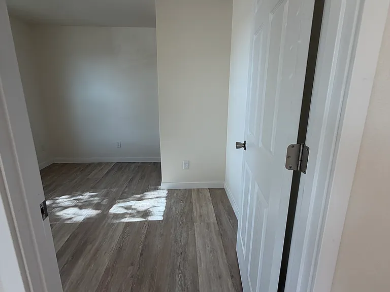 1145 Nebraska Ave — Photo 9
