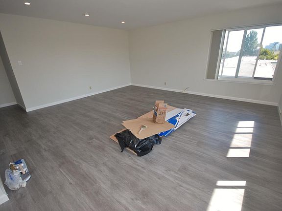 5th image of 641 Masonic Way #9