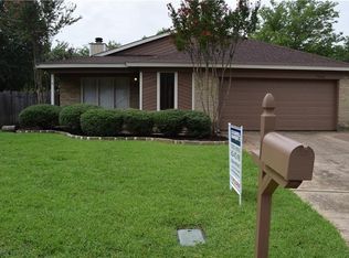 5906 Cameron Dr, Arlington, TX 76017