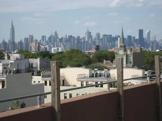 Rented by Sam Realty & Management | media 7