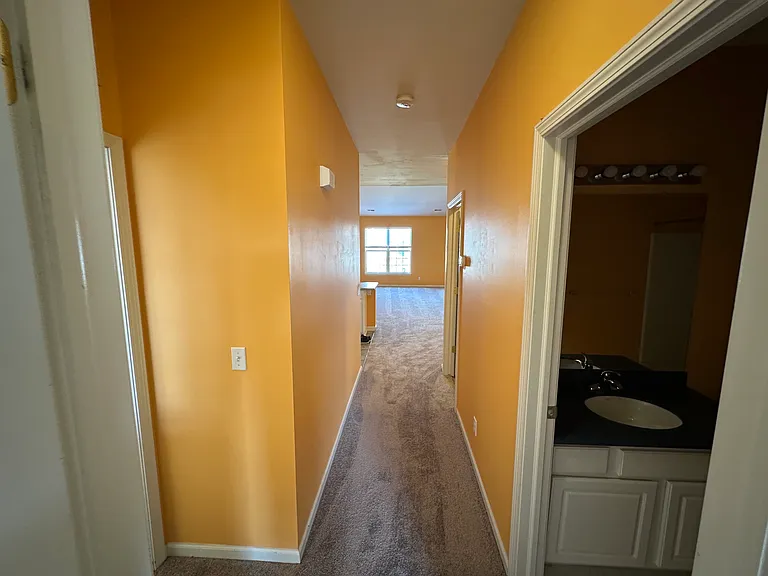 1155 Alameda Blvd #40 — Photo 18