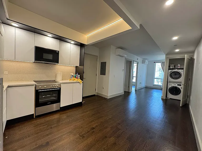 150 Lenox Rd #6C — Photo 1