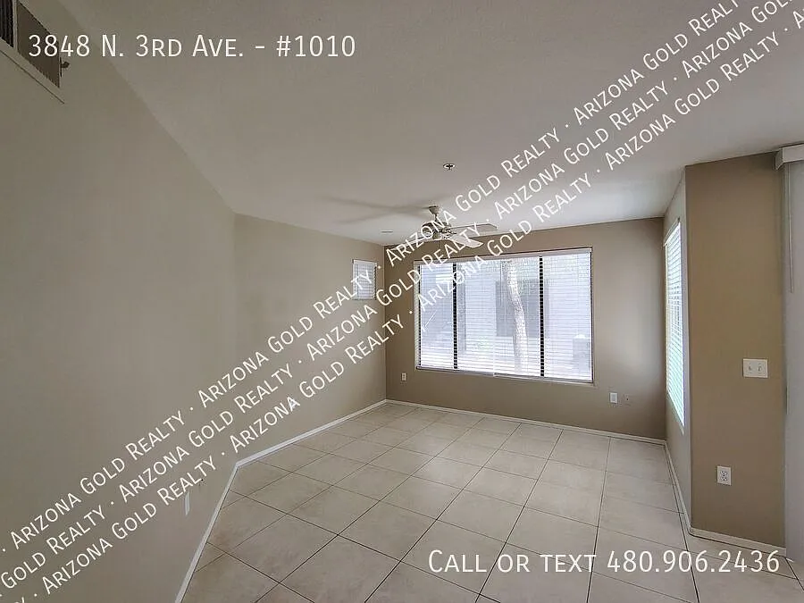 Hawthorne Condominiums — Photo 2