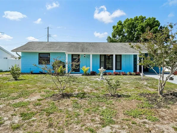 704 Ojai Ave, Sun City Center, FL 33573