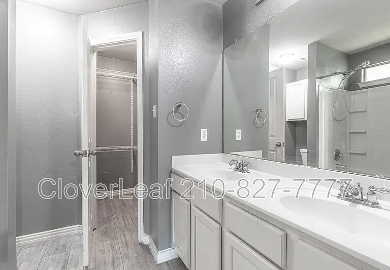 229 Hereford St — Photo 19