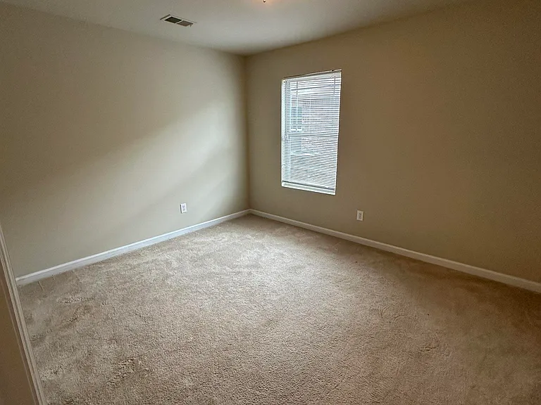 1812 Clayton Cove Dr — Photo 9