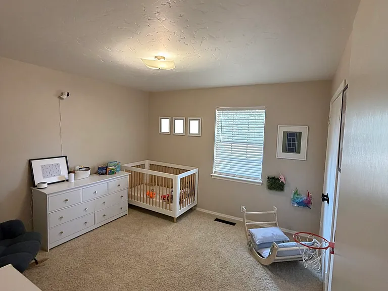 209 Elwood Dr — Photo 7
