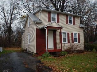 1028 Whitlock Rd, Irondequoit, NY 14609