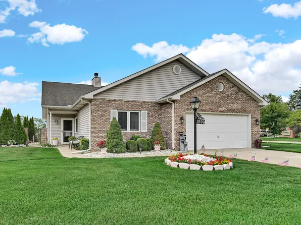 1576 Lilac Ct, Hobart, IN 46342