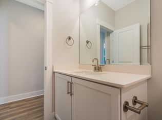 413 S Tunstall Ave, Apex, NC 27502