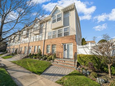 210 Hendrick Avenue, Glen Cove, NY, 11542