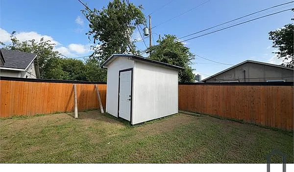 2203 Coach Dr — Photo 11