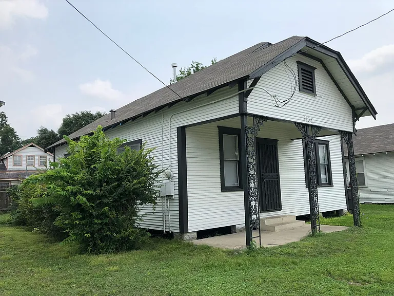 1132 W Cavalcade St — Photo 37