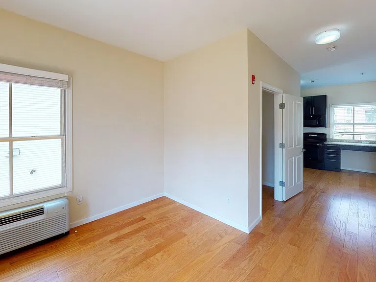 285 Golden Hill St — Photo 12