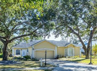 6152 Topsail Rd, Lady Lake, FL 32159