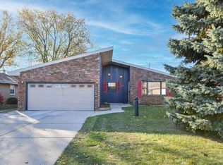 1777 Tamarack St, South Milwaukee, WI 53172