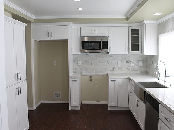 3rd image of 26327 W Bravo Ln