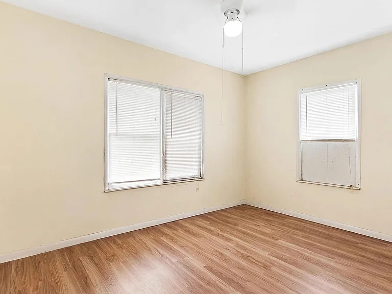 2434 McKinley St — Photo 7