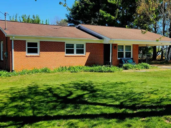332 Coon Ridge Rd, Hillsville, VA 24343