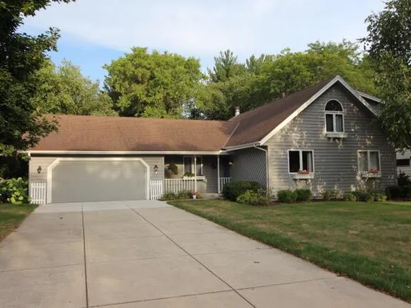 W236N6188 Pine TERRACE, Sussex, WI 53089