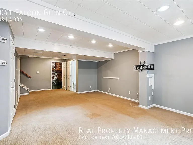 9041 Falcon Glen Ct — Photo 19