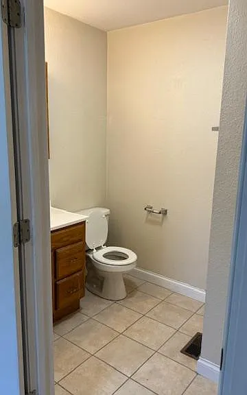 Front bedroom bathroom