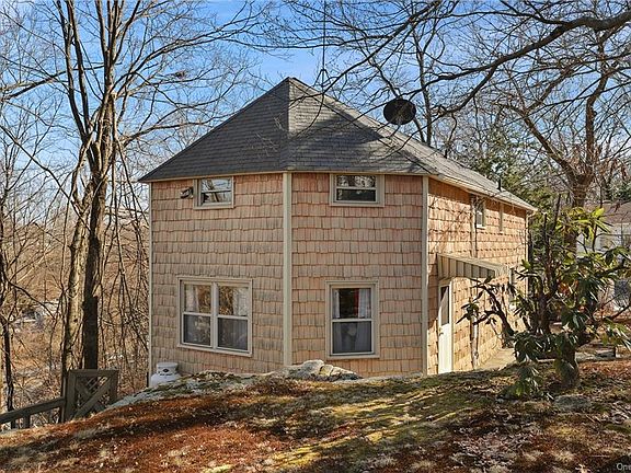 2nd image of 36 Mary Ave