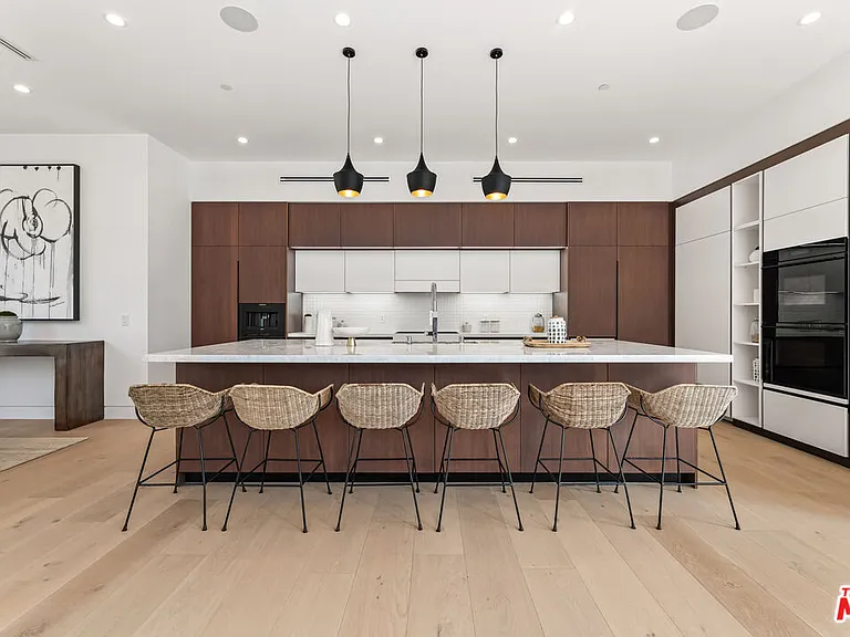 12119 Travis St — Photo 3