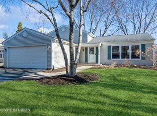 2086 Dorval Dr, Naperville, IL 60565