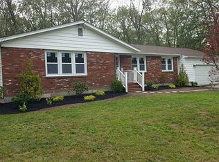 1 Larkwood Ct, Johnston, RI 02919