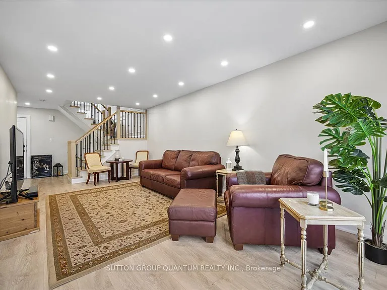 1120 Montgomery Dr — Photo 22