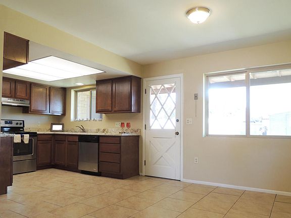 2nd image of 3725 N Mesquite Pl