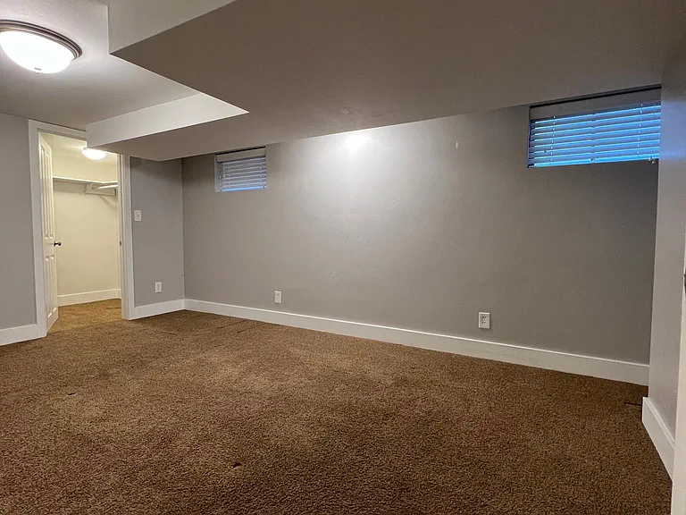 570 Horrocks Dr — Photo 18