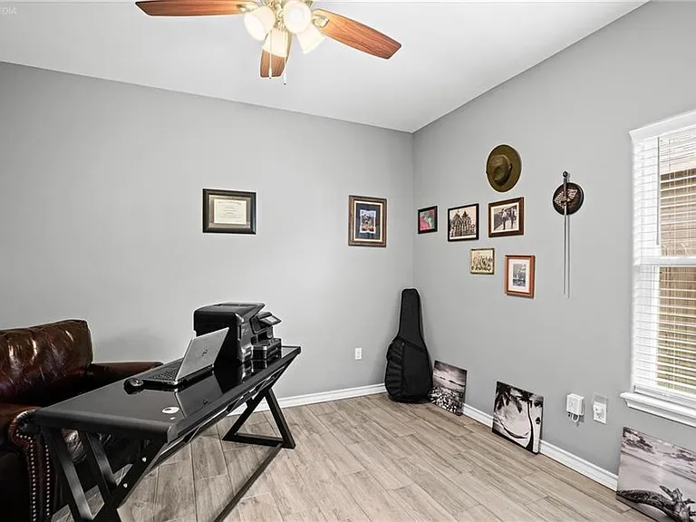 3921 Woodhouse — Photo 19