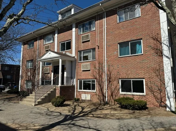 150 2nd St APT 211, Framingham, MA 01702