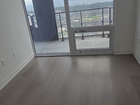 4th image of 448 Burnhamthorpe Rd W #7509