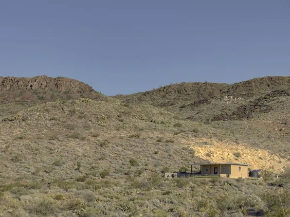Hen Egg Rd, Terlingua, TX 79852