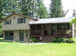 110 Maplewood Dr, Naples, NY 14512