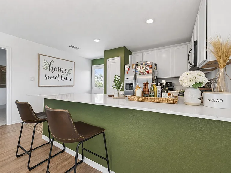 2450 Ridge Oak Dr — Photo 8